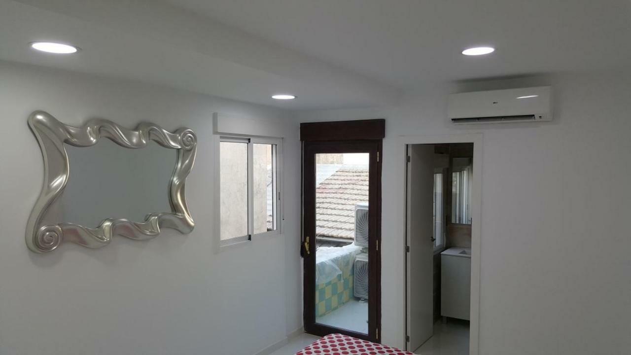 White Apartment Alicante Exterior photo