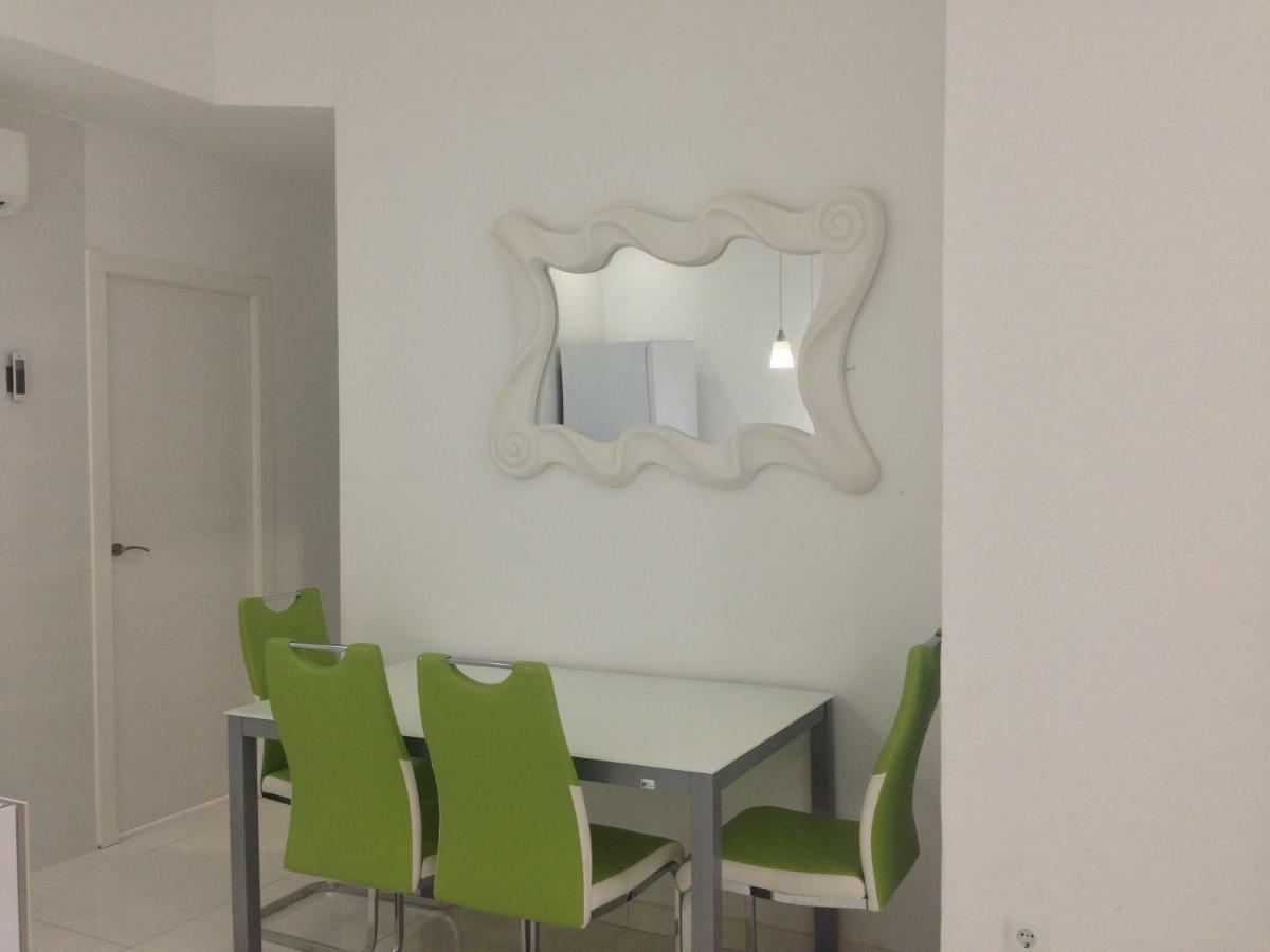 White Apartment Alicante Exterior photo